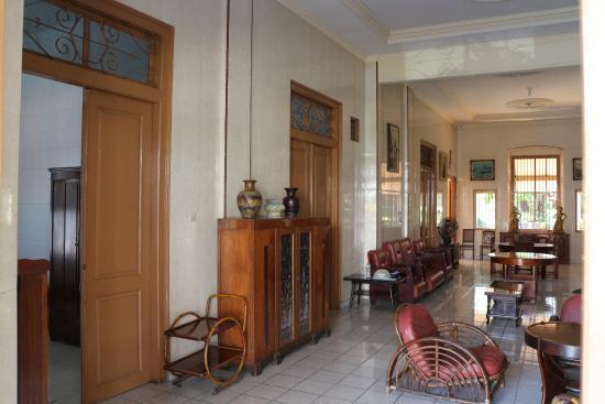 Hotel Paviljoen Surabaya Exterior photo